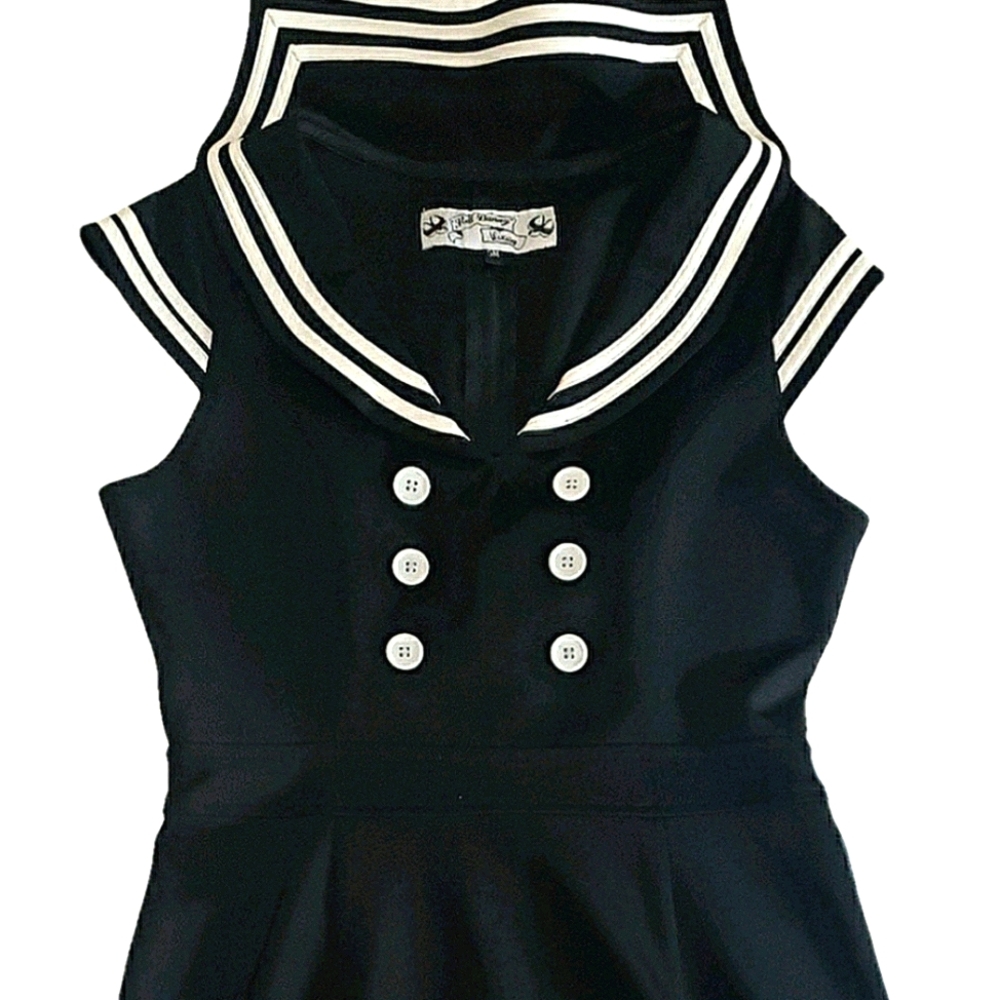 Hell Bunny Vixen Dress b&w